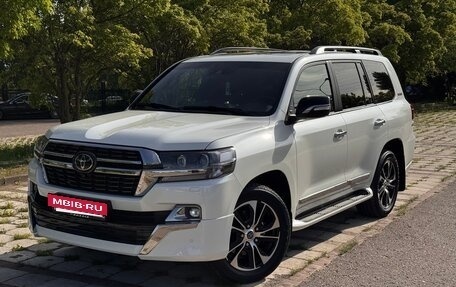Toyota Land Cruiser 200, 2020 год, 11 200 000 рублей, 2 фотография