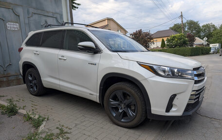 Toyota Highlander III, 2017 год, 3 250 000 рублей, 2 фотография