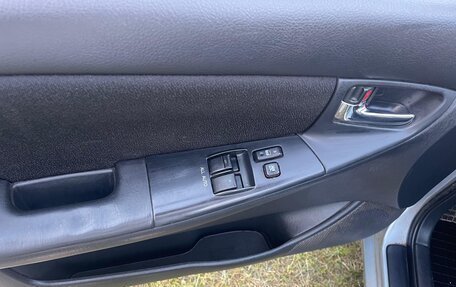 Toyota Corolla, 2004 год, 650 000 рублей, 8 фотография