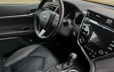 Toyota Camry, 2021 год, 3 700 000 рублей, 3 фотография