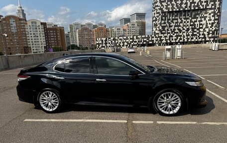 Toyota Camry, 2021 год, 3 700 000 рублей, 9 фотография