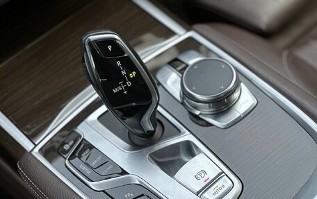 BMW 7 серия, 2018 год, 4 500 000 рублей, 23 фотография