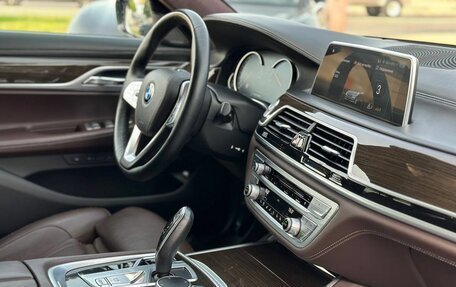 BMW 7 серия, 2018 год, 4 500 000 рублей, 38 фотография