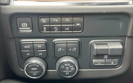 Chevrolet Suburban, 2025 год, 15 669 999 рублей, 16 фотография