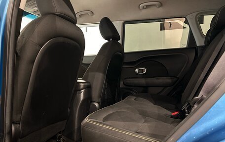 KIA Soul II рестайлинг, 2015 год, 999 000 рублей, 13 фотография