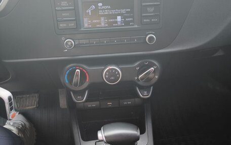 KIA Rio IV, 2021 год, 1 665 000 рублей, 9 фотография
