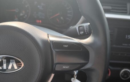KIA Rio IV, 2021 год, 1 665 000 рублей, 12 фотография