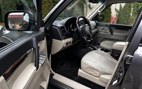 Mitsubishi Pajero IV, 2017 год, 3 130 000 рублей, 17 фотография