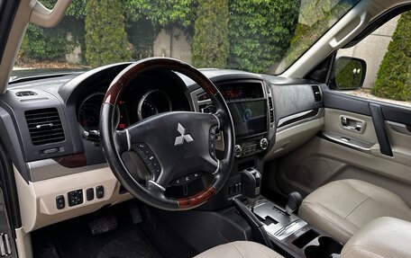 Mitsubishi Pajero IV, 2017 год, 3 130 000 рублей, 18 фотография