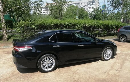 Toyota Camry, 2018 год, 3 100 000 рублей, 14 фотография