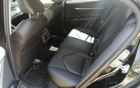 Toyota Camry, 2018 год, 3 100 000 рублей, 22 фотография