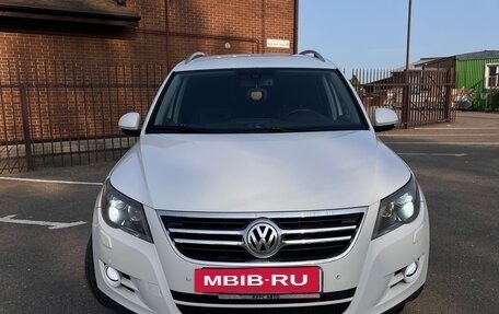 Volkswagen Tiguan I, 2009 год, 840 000 рублей, 2 фотография