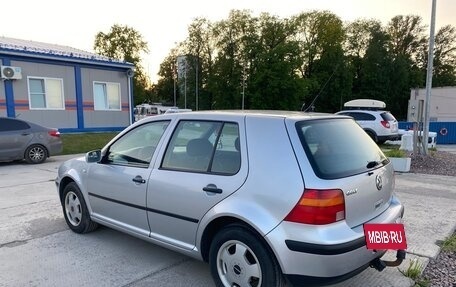 Volkswagen Golf IV, 2003 год, 400 000 рублей, 3 фотография