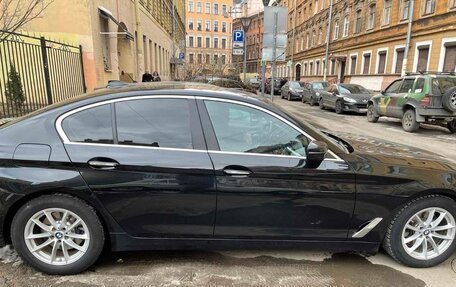 BMW 5 серия, 2017 год, 2 100 000 рублей, 3 фотография