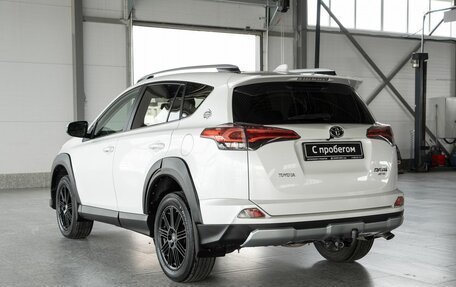 Toyota RAV4, 2018 год, 2 365 000 рублей, 4 фотография
