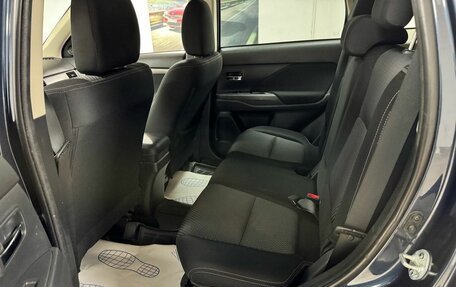 Mitsubishi Outlander III рестайлинг 3, 2018 год, 1 779 000 рублей, 23 фотография