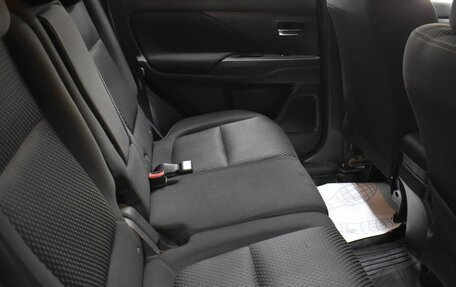 Mitsubishi Outlander III рестайлинг 3, 2018 год, 1 779 000 рублей, 25 фотография