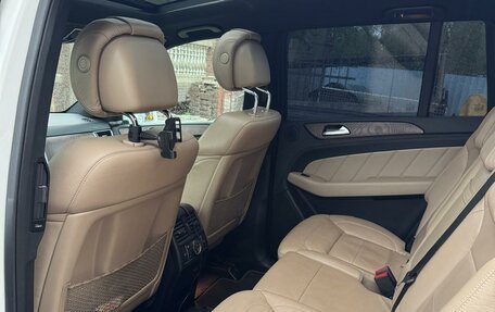 Mercedes-Benz GL-Класс, 2015 год, 3 500 000 рублей, 10 фотография
