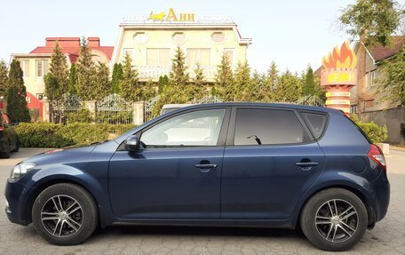 KIA cee'd I рестайлинг, 2010 год, 740 000 рублей, 3 фотография