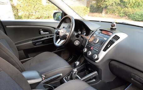 KIA cee'd I рестайлинг, 2010 год, 740 000 рублей, 11 фотография