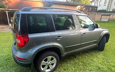Skoda Yeti I рестайлинг, 2014 год, 1 033 000 рублей, 5 фотография