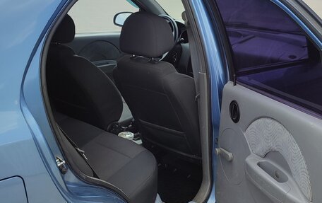 Chevrolet Aveo III, 2004 год, 500 000 рублей, 9 фотография