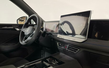 Volkswagen Tiguan, 2024 год, 6 190 000 рублей, 13 фотография