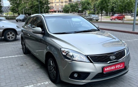 KIA cee'd I рестайлинг, 2011 год, 920 000 рублей, 1 фотография