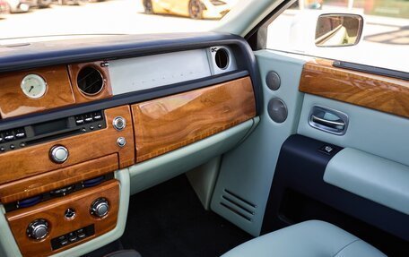 Rolls-Royce Phantom VII рестайлинг, 2004 год, 15 800 000 рублей, 7 фотография