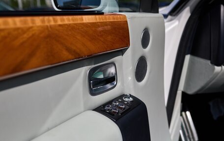 Rolls-Royce Phantom VII рестайлинг, 2004 год, 15 800 000 рублей, 15 фотография