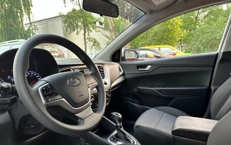 Hyundai Solaris II рестайлинг, 2021 год, 1 500 000 рублей, 9 фотография