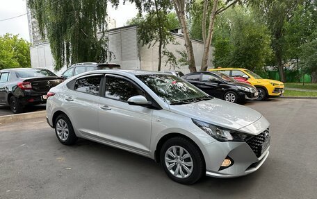 Hyundai Solaris II рестайлинг, 2021 год, 1 500 000 рублей, 8 фотография