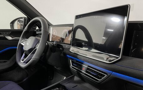 Volkswagen Tiguan, 2024 год, 5 970 000 рублей, 13 фотография