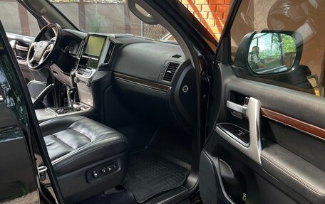 Toyota Land Cruiser 200, 2015 год, 6 150 000 рублей, 10 фотография