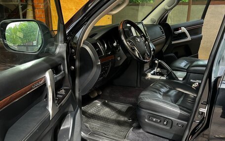 Toyota Land Cruiser 200, 2015 год, 6 150 000 рублей, 9 фотография