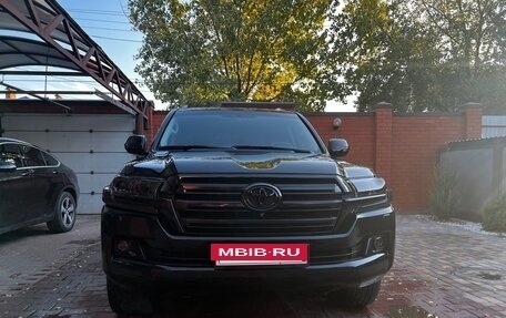 Toyota Land Cruiser 200, 2015 год, 6 150 000 рублей, 3 фотография
