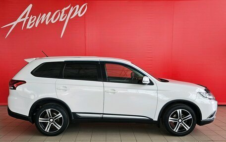 Mitsubishi Outlander III рестайлинг 3, 2016 год, 1 679 000 рублей, 6 фотография