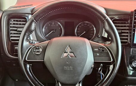 Mitsubishi Outlander III рестайлинг 3, 2016 год, 1 679 000 рублей, 11 фотография
