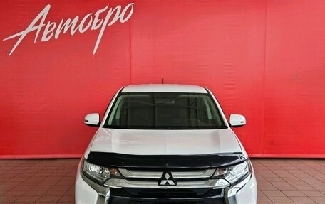 Mitsubishi Outlander III рестайлинг 3, 2016 год, 1 679 000 рублей, 8 фотография