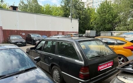 Mercedes-Benz E-Класс, 1993 год, 250 000 рублей, 3 фотография