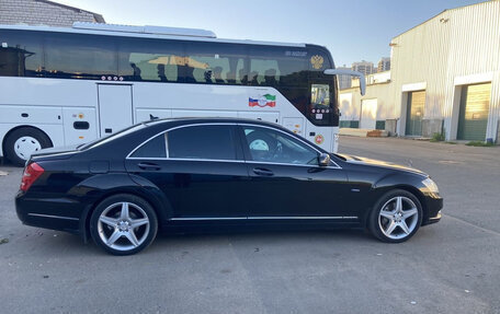 Mercedes-Benz S-Класс, 2011 год, 1 800 000 рублей, 3 фотография
