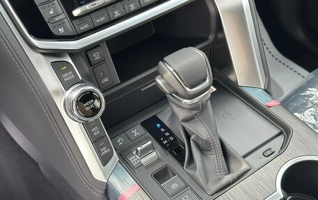 Toyota Land Cruiser, 2025 год, 12 800 000 рублей, 9 фотография