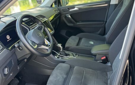 Volkswagen Tiguan II, 2022 год, 4 100 000 рублей, 5 фотография