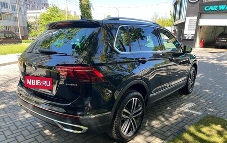 Volkswagen Tiguan II, 2022 год, 4 100 000 рублей, 3 фотография