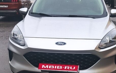 Ford Escape, 2020 год, 1 799 000 рублей, 2 фотография