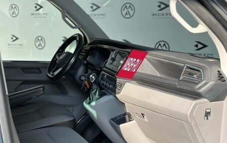 Volkswagen Caravelle T6 рестайлинг, 2021 год, 3 690 000 рублей, 23 фотография