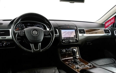 Volkswagen Touareg III, 2015 год, 2 650 000 рублей, 12 фотография