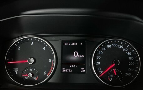 Volkswagen Multivan T6 рестайлинг, 2019 год, 4 999 900 рублей, 20 фотография