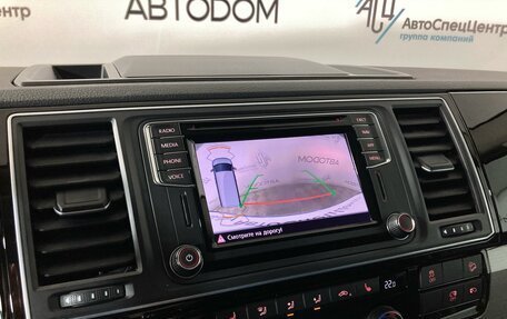 Volkswagen Multivan T6 рестайлинг, 2019 год, 4 999 900 рублей, 23 фотография