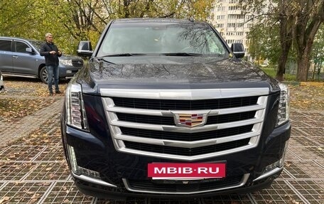 Cadillac Escalade IV, 2018 год, 8 180 000 рублей, 3 фотография